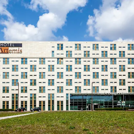 Artemis Hotel