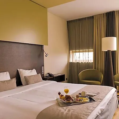 Artemis Hotel