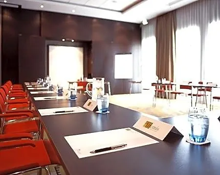 Artemis Hotel